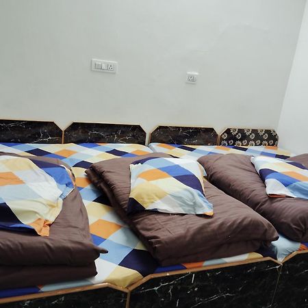 Hotel Narayana Residency Gupta Kāshi Eksteriør billede